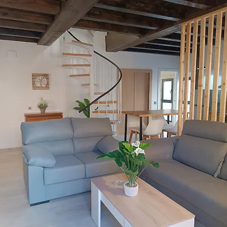 Turisticos Puerta Del Mariscal 1-1 * Ávila