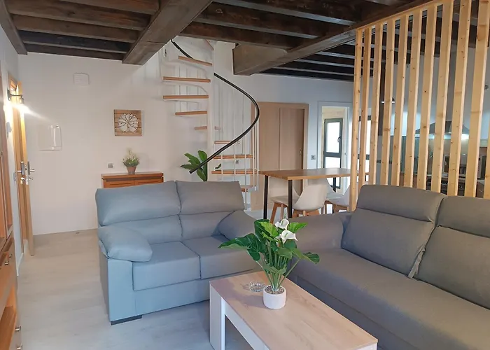 Turisticos Puerta Del Mariscal 1-1 * Ávila